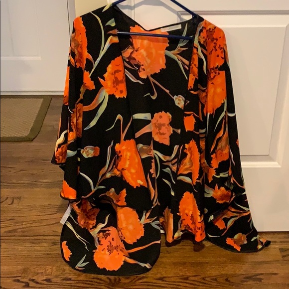 STUNNING BARELY WORN Anthropologie kimono - Picture 1 of 3